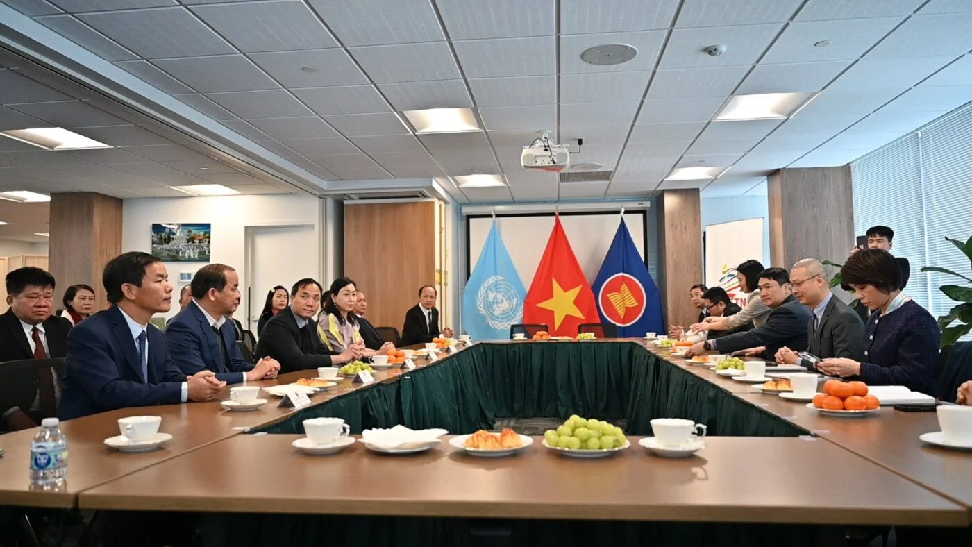 Thua Thien Hue Promotes Local Interests in the United States and Canada