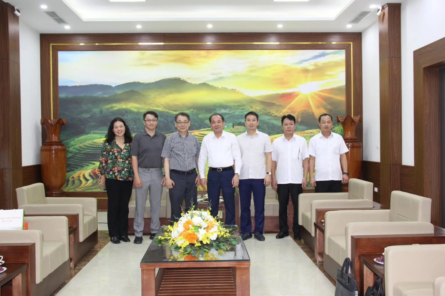 Yen Bai Strengthens Global Business Ties with VCBA Through Strategic MOU